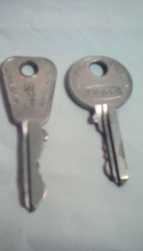 Ford keys--Wilmot Breeden Union FP keys x 2 , Fomocco EnFo Dagenham