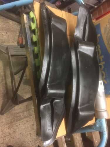 Ford Sierra Mk1 (3) Door/RS500 Cosworth front wheel arch liners/ Restoration