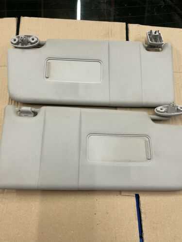 Ford Mondeo Mk3 Pair Of Sunvisors Drivers and Passenger 01 - 07